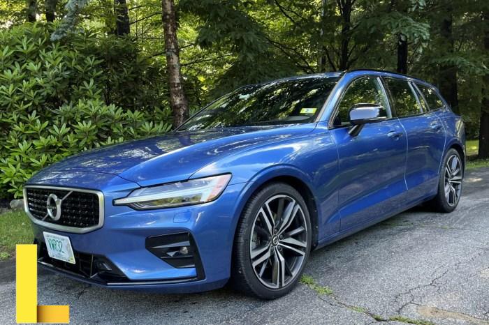 Volvo XC60 facelift India launch confirmed on August 1 | HT Auto