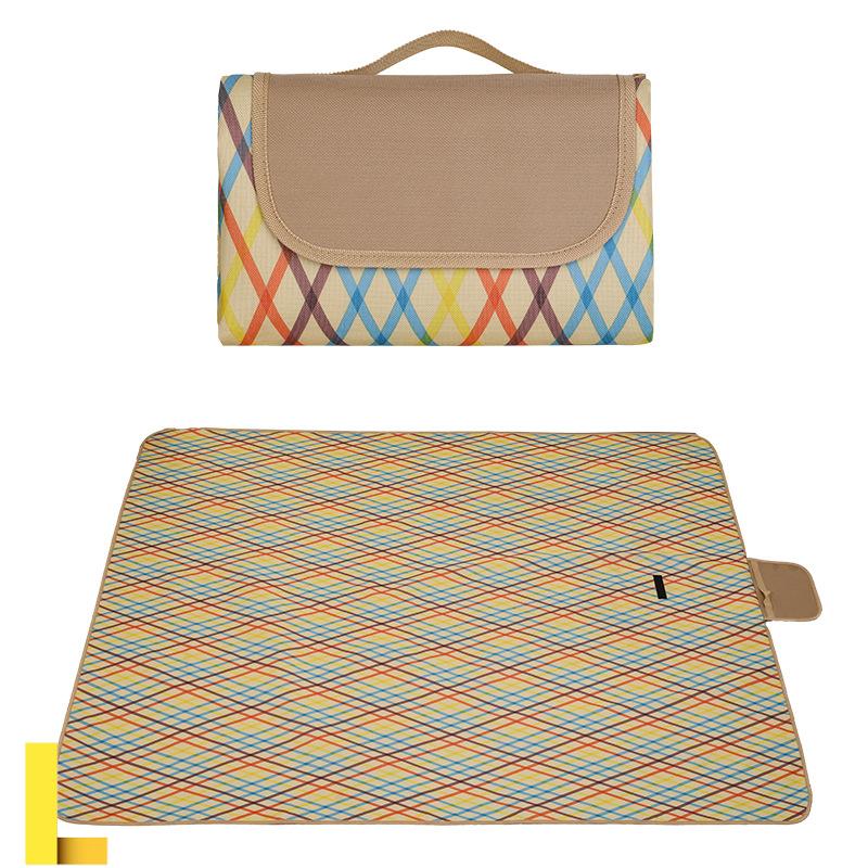 Roll Up Picnic Blanket With Carry St (PGIFTSG637000) - Corporate ... Roll Up Picnic Blanket With Carry St (PGIFTSG637000) - Corporate ...