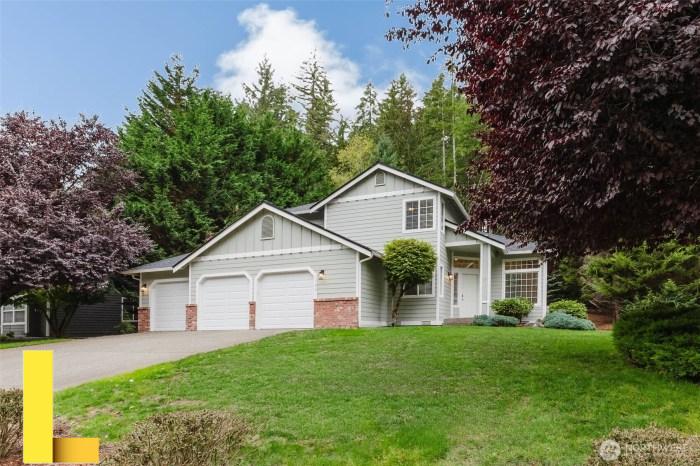 Low boho picnic table for rent