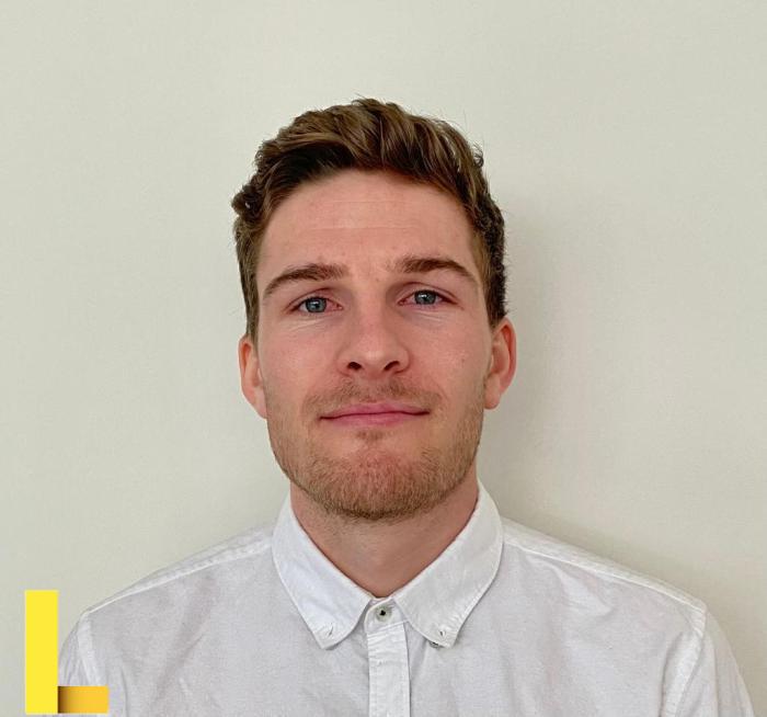 Golf: Jordan Spieth goes from share of Sony Open lead to missing cut ...