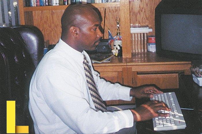 New Parks and Recreation director introduced at meeting - WBBJ TV