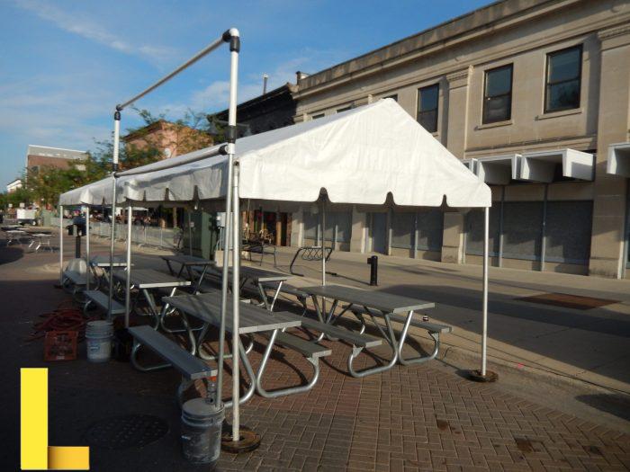 Rental picnic tables