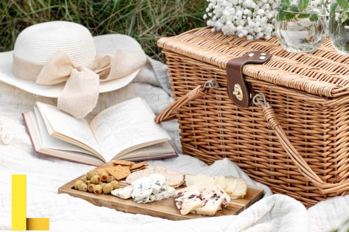 Best Picnic Wines For Under $15 | Summer Wines