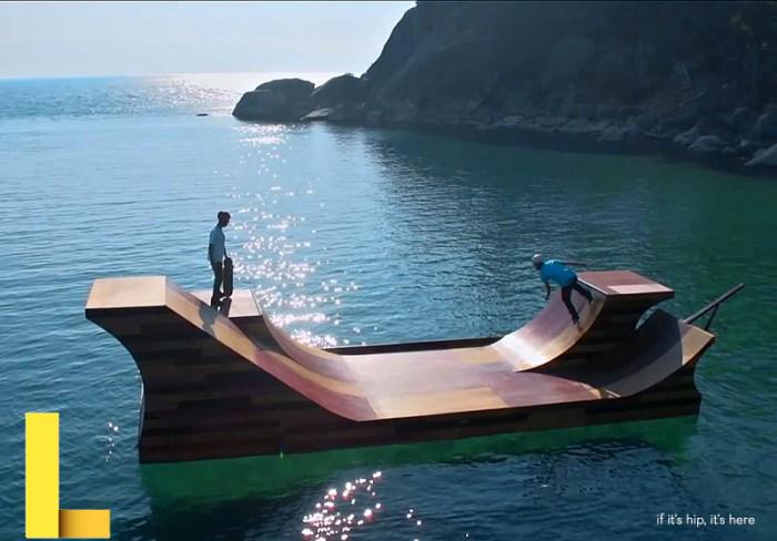 Floating picnic table
