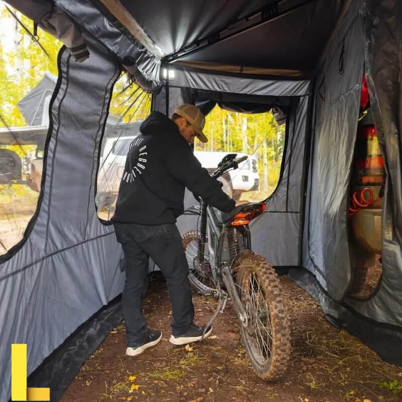 FREESPIRIT RECREATION 270 Awning V2 Room – Super Overland Outfitters
