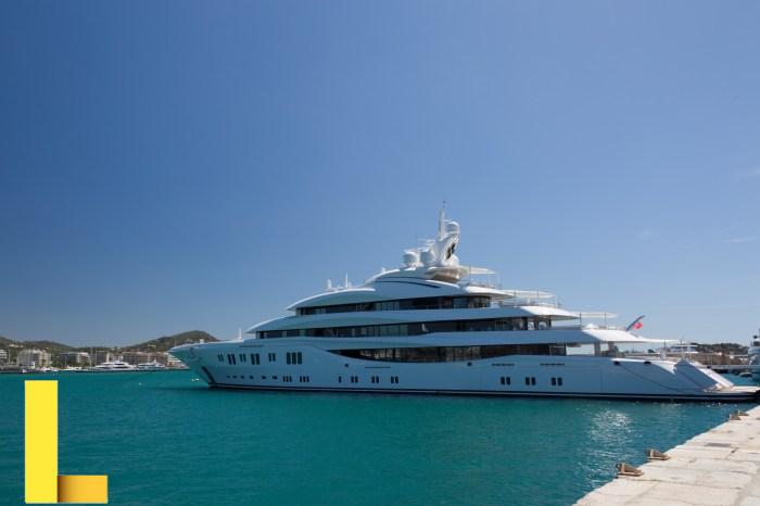 Large Luxury Yacht Free Stock Photo - Public Domain Pictures