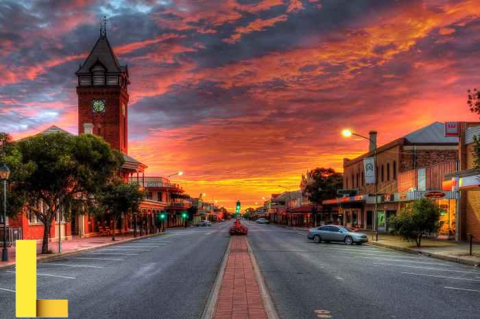 Download Town Background | Wallpapers.com